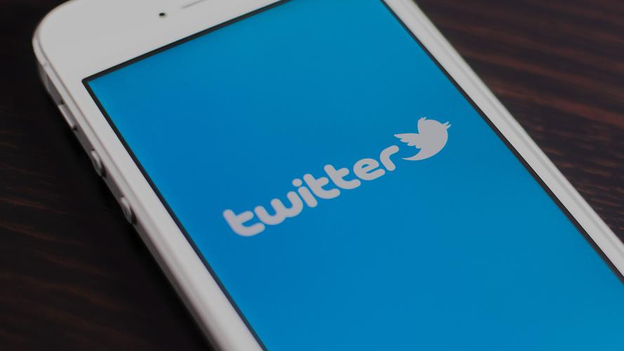 Twitter Optimizes Live Streaming E-commerce with Virtual Try-On Feature 