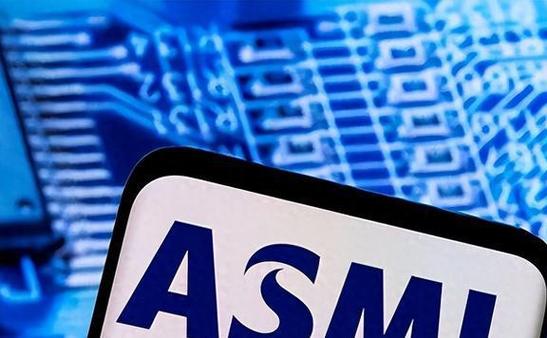 Samsung’s Smart Oven with Camera