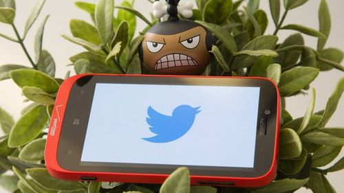 Twitter Tests Auto-Translate for Tweets 